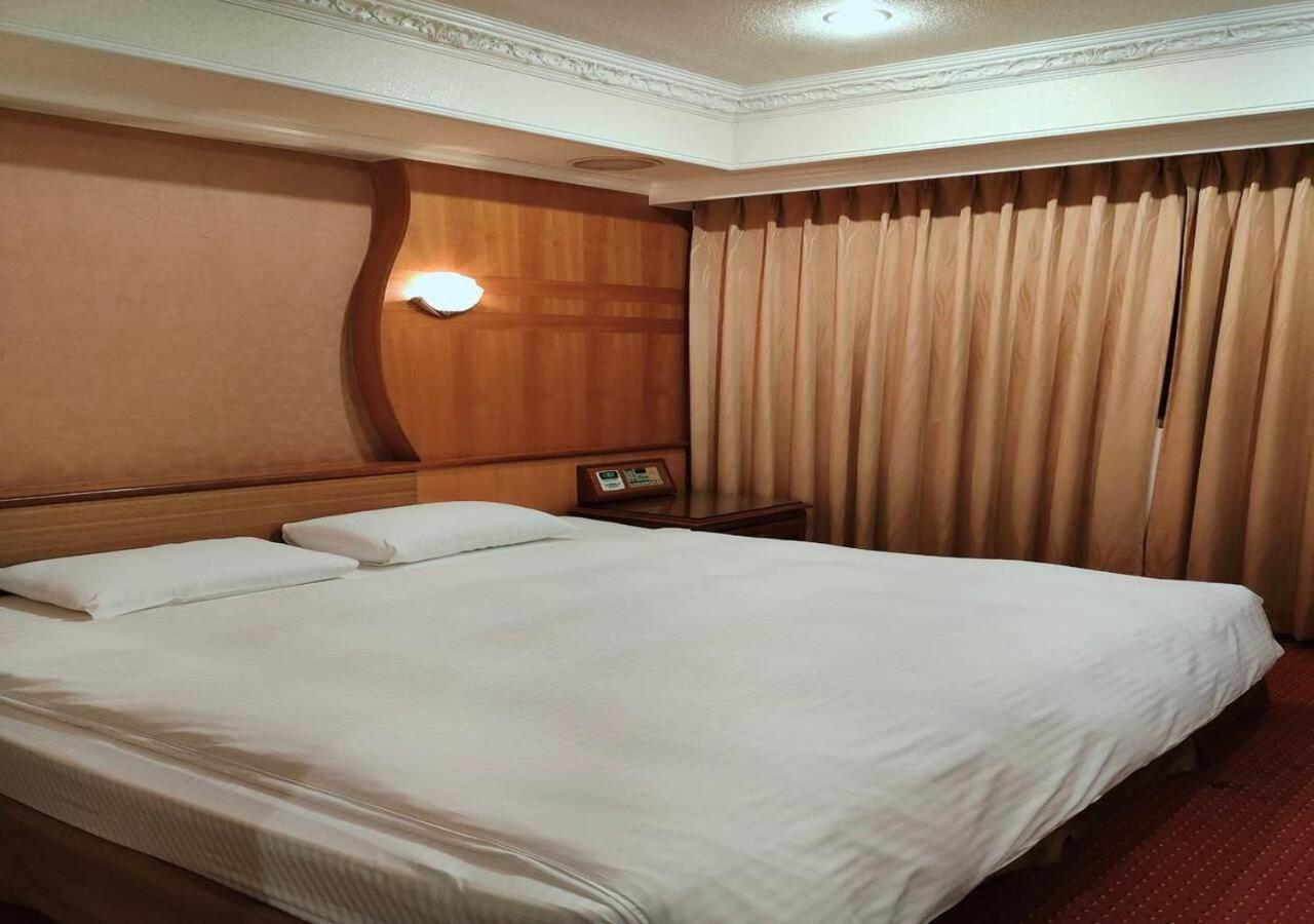 Champion Hotel Taipei Exteriör bild