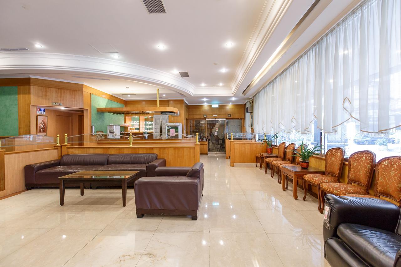 Champion Hotel Taipei Exteriör bild